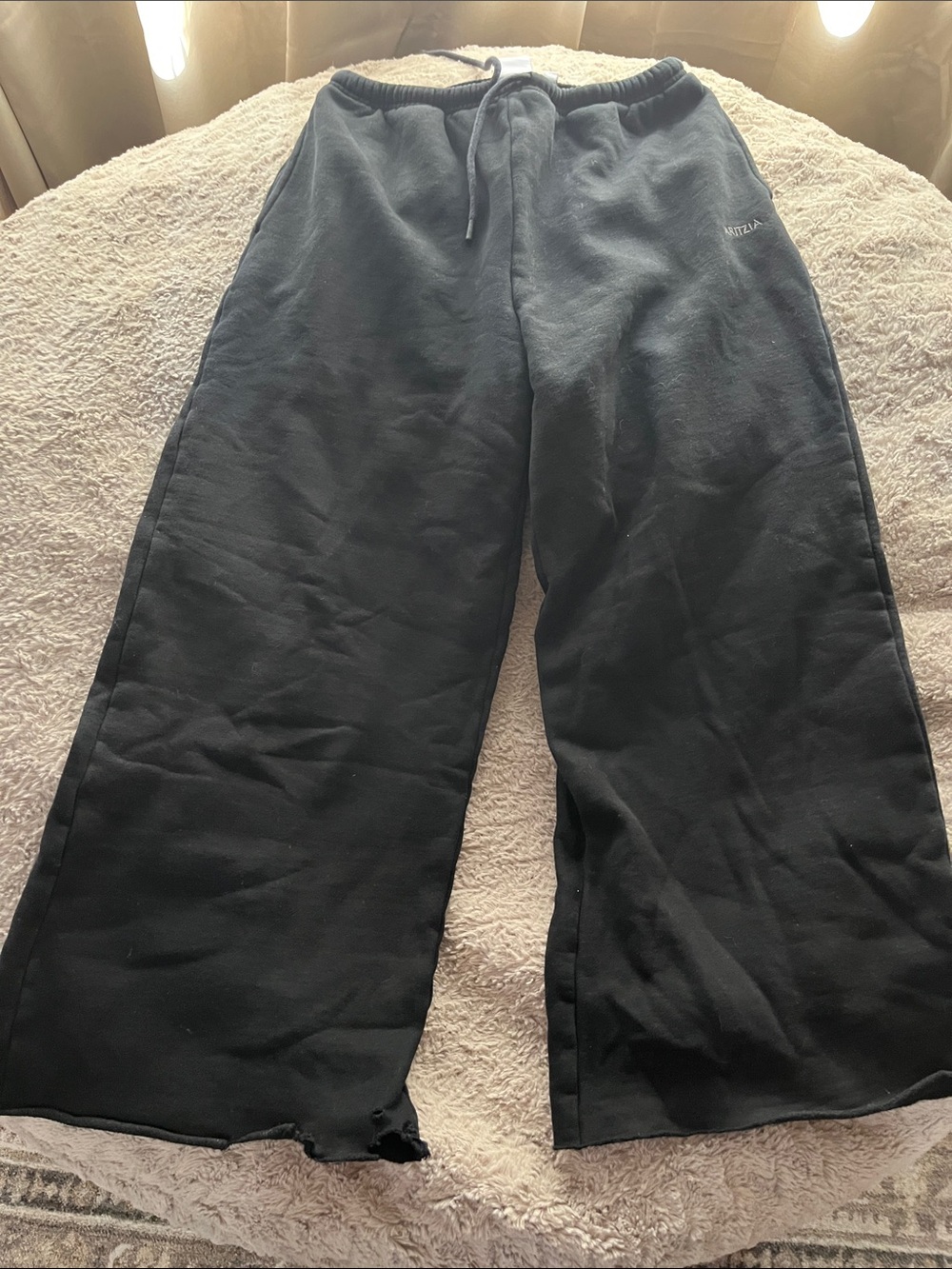 Aritzia Black Wide-Leg Drawstring Joggers